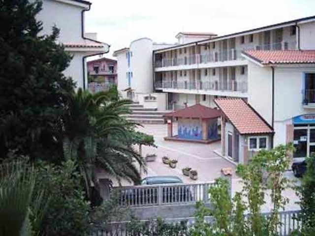 Aquamarine Residence Davoli Exterior photo